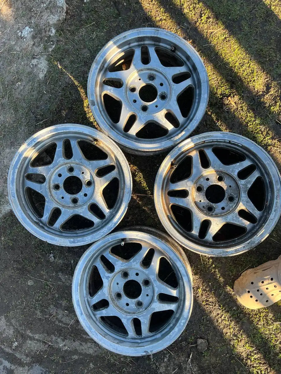 Продажа шин R13 и R15 в Магнитогорске - Шины и диски (Авто) в Магнитогорск