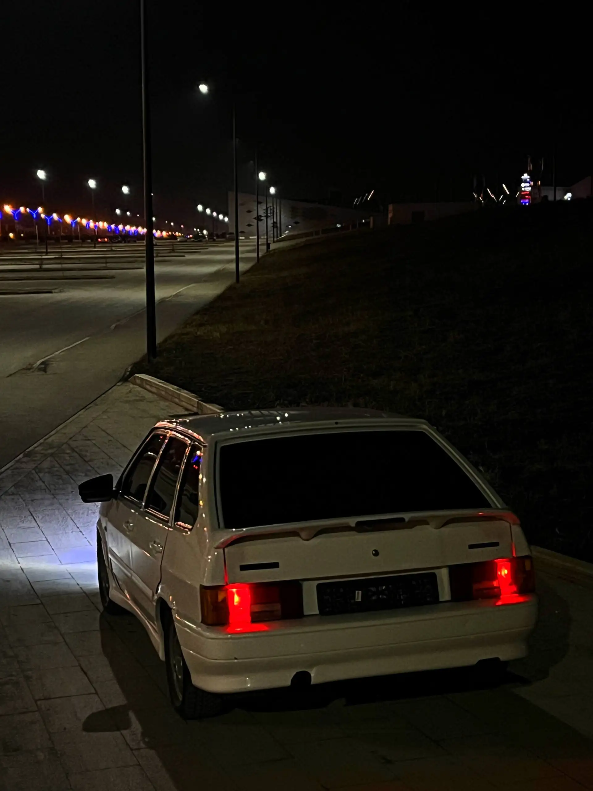 Продам ВАЗ 2114 2013 года в цвете белое облако - Авто в Магнитогорск