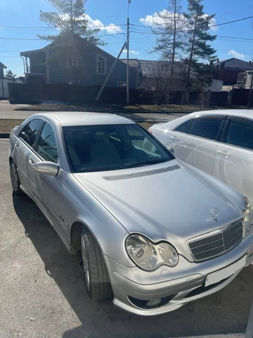 Mercedes-Benz W203 2002 года в идеальном состоянии - Автозвук в Магнитогорск