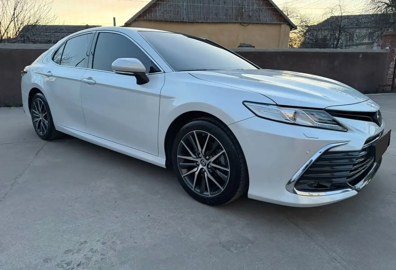 Toyota Camry 2021 - Авто в Магнитогорск