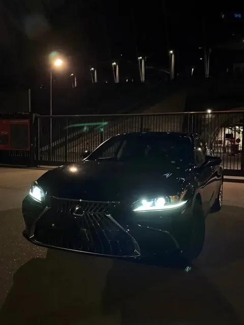 Lexus ES 2019 XZ10 - Грузовики и фургоны в Магнитогорск