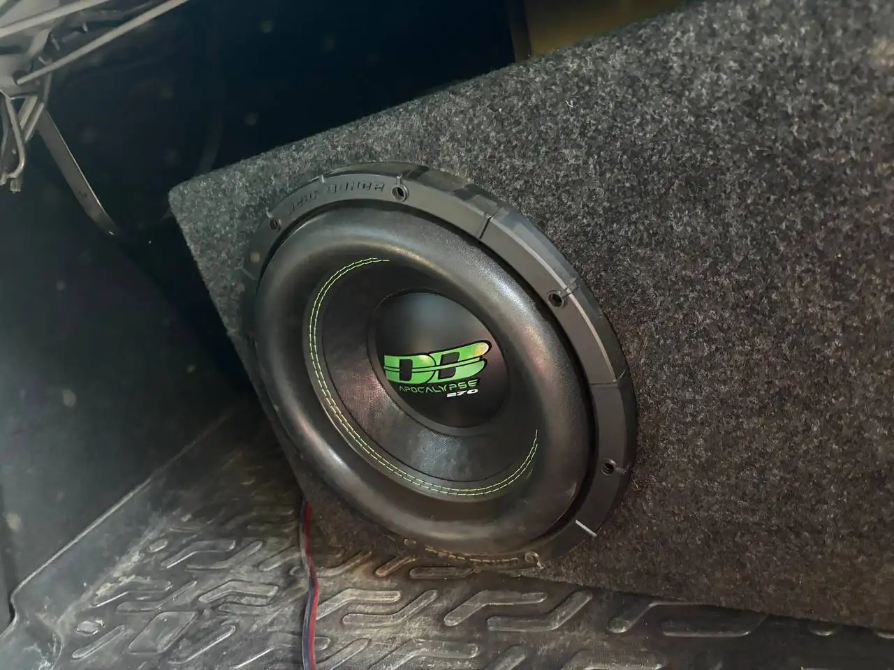 Саб дБ 272 на 1500 киловатта - Аудиотехника (Электроника) в Магнитогорск