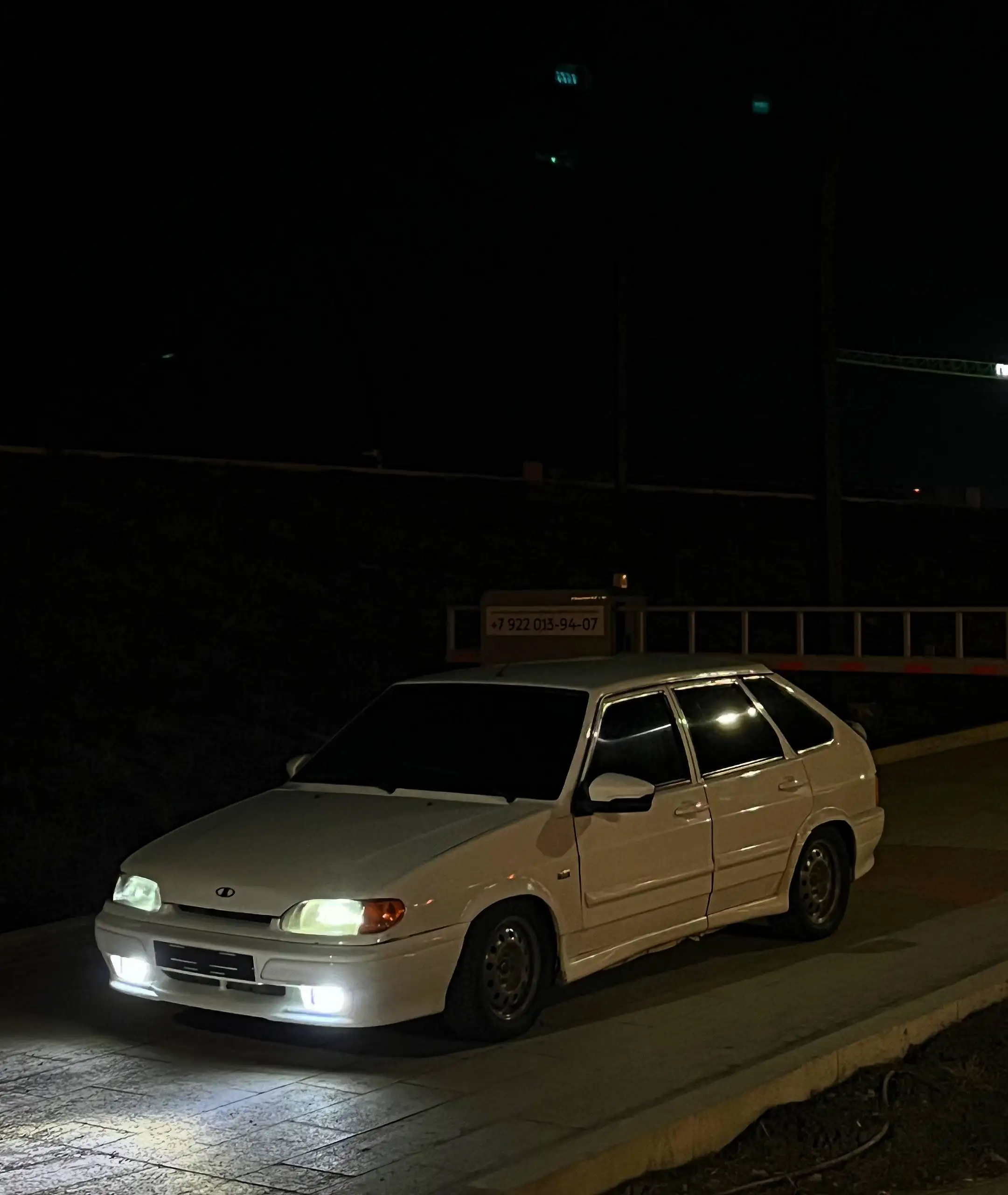 Продам ВАЗ 2114 2013 года в цвете белое облако - Легковые автомобили (Авто) в Магнитогорск