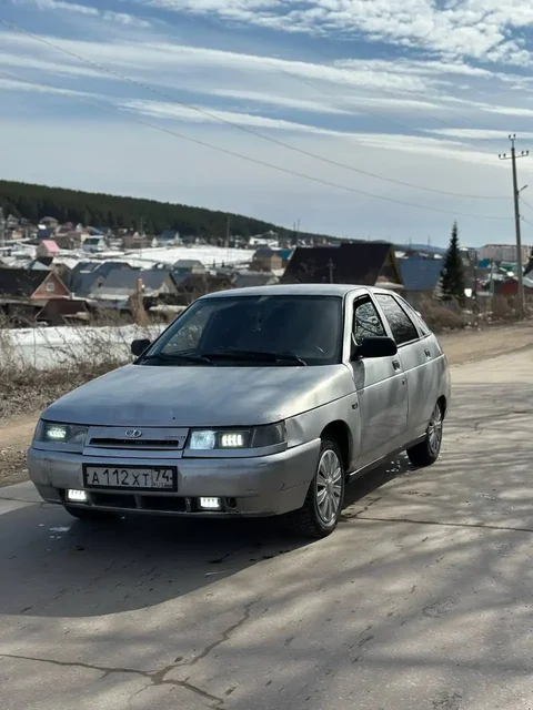 Автомобиль 2004 года выпуска в отличном техническом состоянии - Автоакустика в Магнитогорск