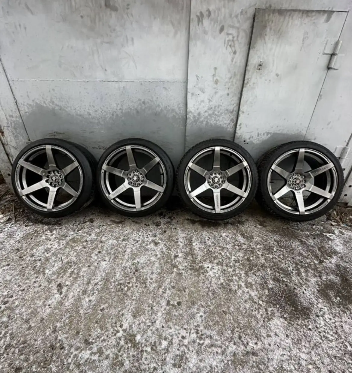 Колеса Shogun A1 R18 с дисками и покрышками - Запчасти (Авто) в Канск