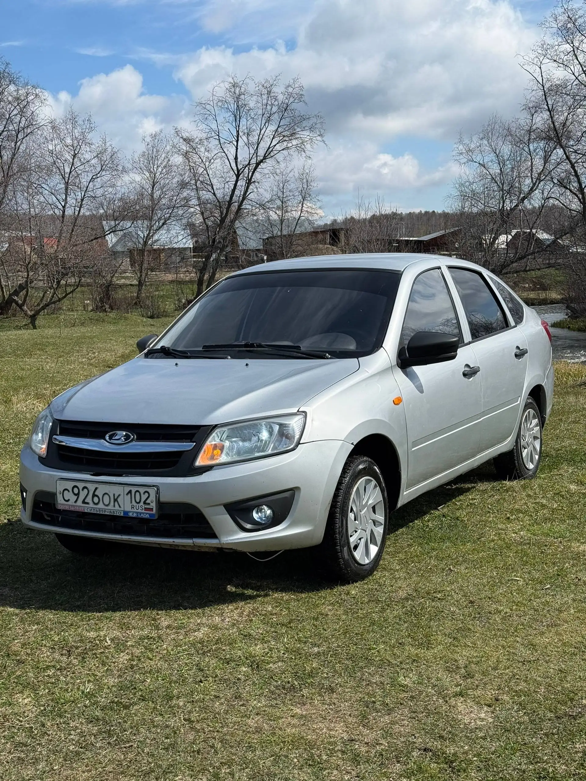 Лада Гранта лифтбек - Легковые автомобили (Авто) в Магнитогорск