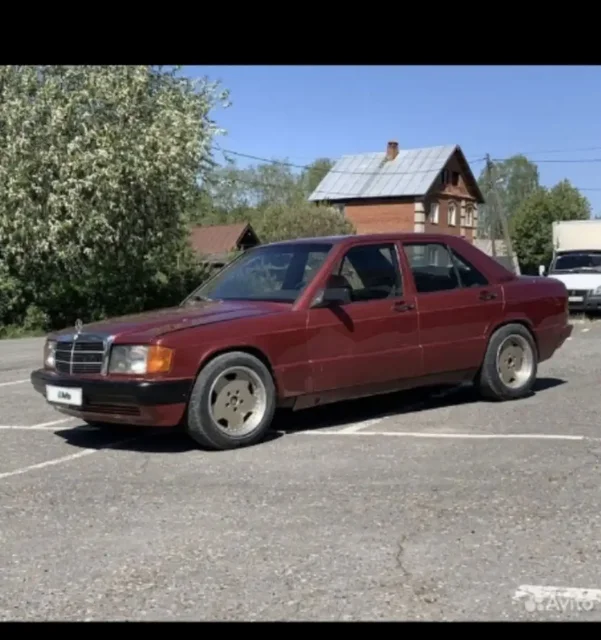Mercedes-Benz W201 (бордовый) - Авто в Магнитогорск