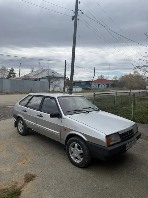 Автомобиль 2002 года в хорошем состоянии - Легковые автомобили в Магнитогорск