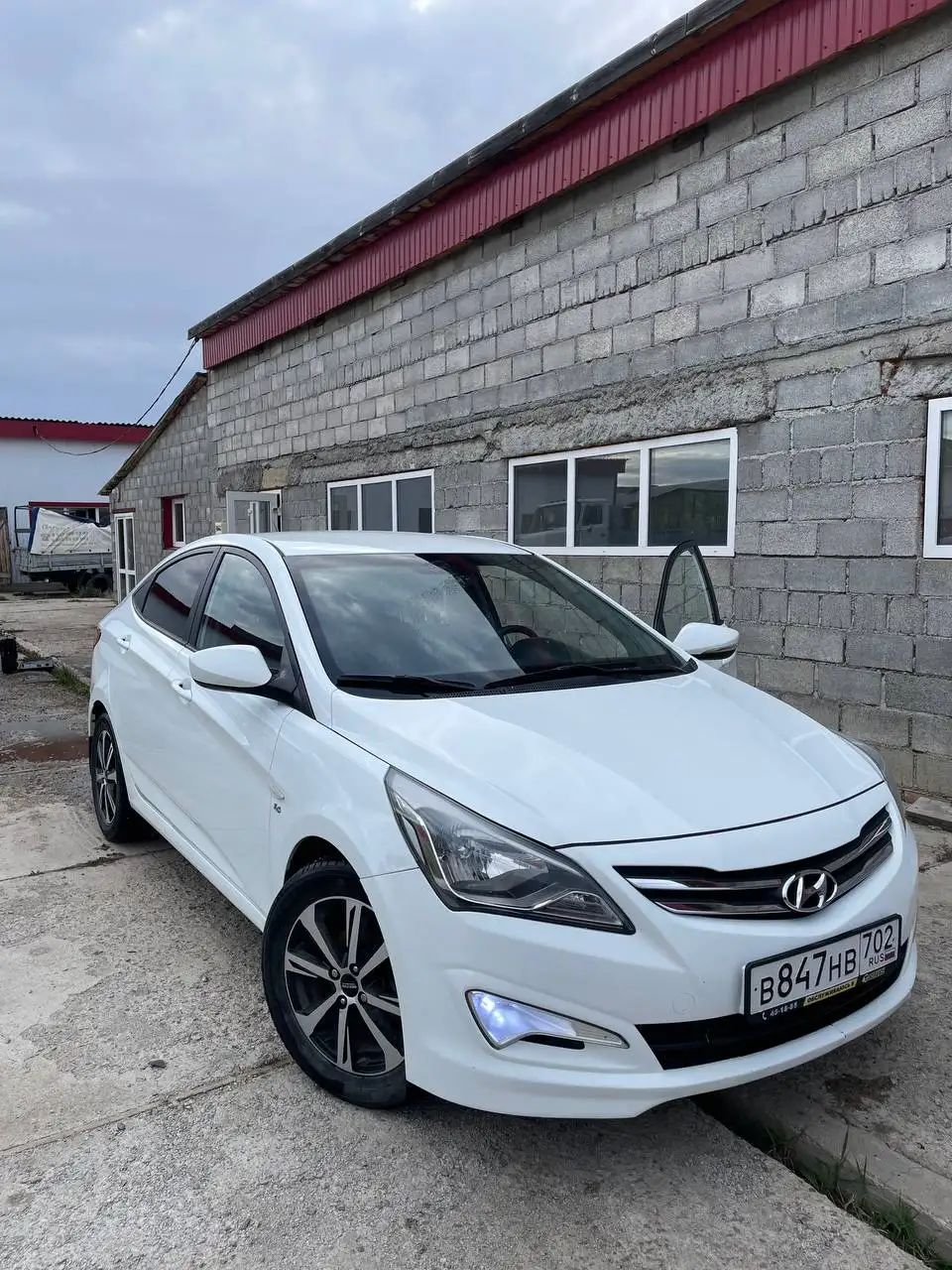 Hyundai Solaris 2015 - Легковые автомобили (Авто) в Магнитогорск