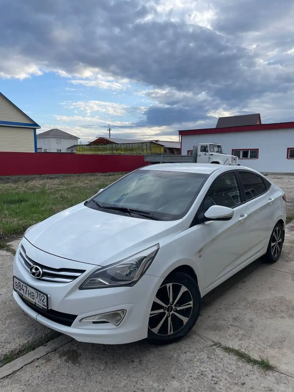 Hyundai Solaris 2015 года, АКПП, 1.6л - Легковые автомобили (Авто) в Сибай