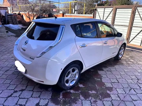 Nissan Leaf 2017 - Авто в Казань