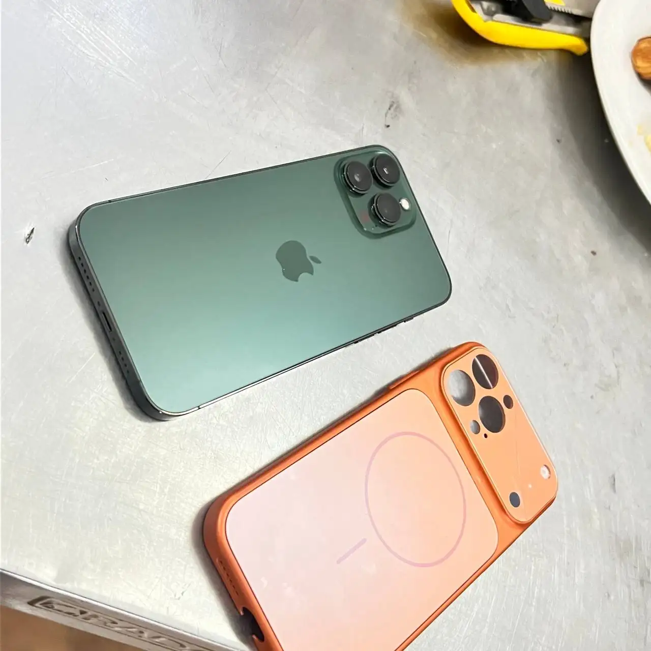 Обмен iPhone 13 Pro Max на авто - Смартфоны (Электроника) в Магнитогорск