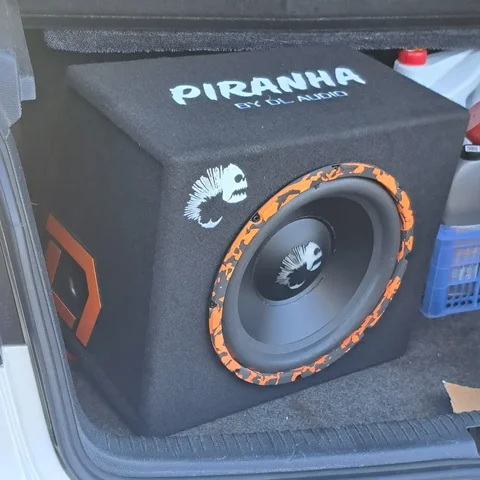Продам Активный сабвуфер Piranha 12A SE - частное объявление в Магнитогорск