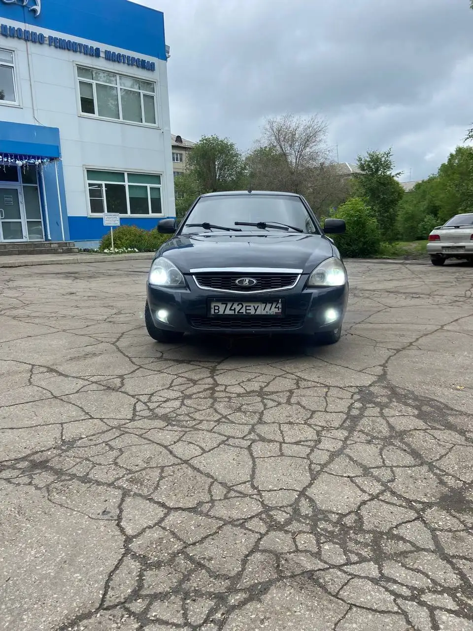 Продажа Приоры хетчбэк 2010 - Авто в Магнитогорск