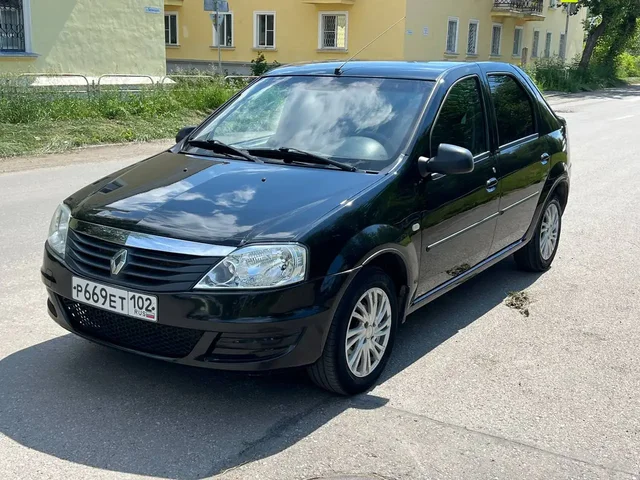 Renault Logan 2013, 1.6 механика - Электроника для авто в Магнитогорск