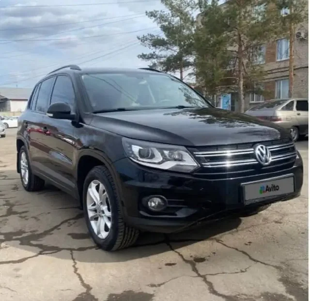 Volkswagen Tiguan 2.0 - Легковые автомобили в Магнитогорск