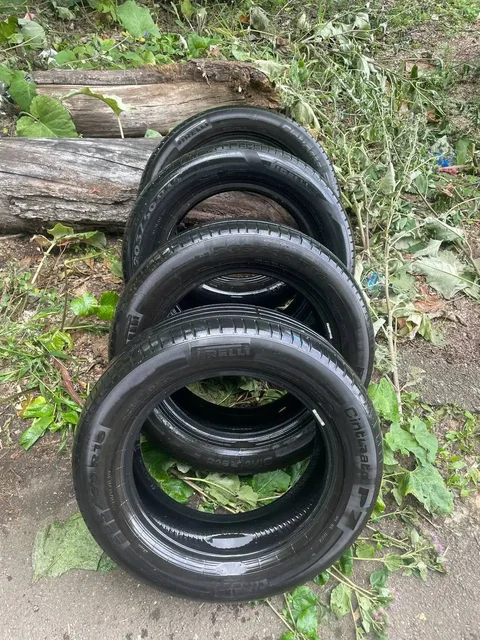 Резина Pirelli P7 205/60 R16 и Viatti 175/70 R13 - Скутеры в Магнитогорск