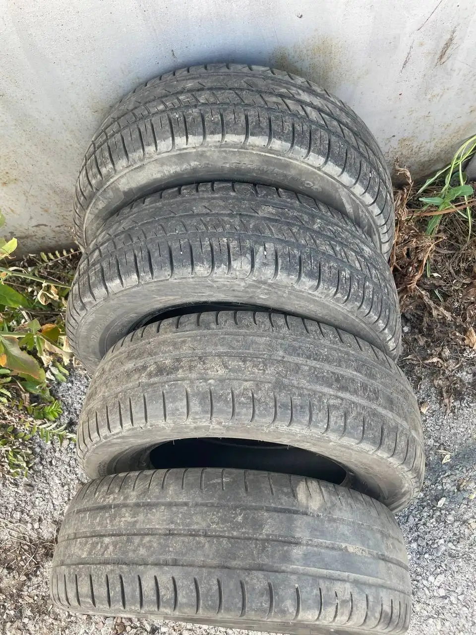 Резина Pirelli P7 205/60 R16 и Viatti 175/70 R13 - Шины и диски (Авто) в Магнитогорск