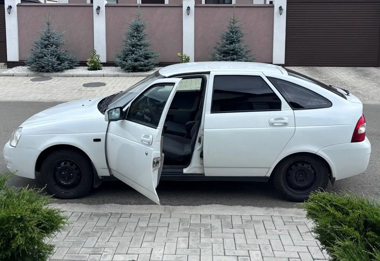 Приора 2011 года в хорошем состоянии - Авто в Магнитогорск