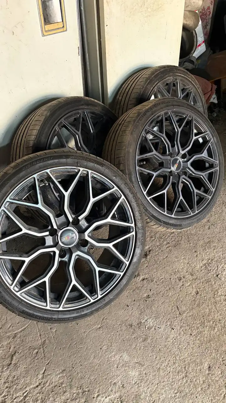 Продам колеса R17 с резиной (215/40/17) от Lancer 9 - Колеса и шины (Авто) в Магнитогорск