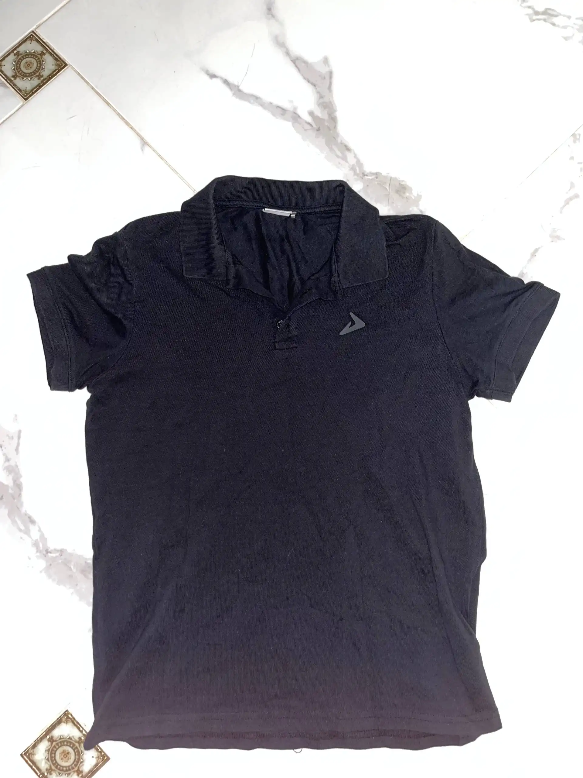 Продам новую куртку Demix