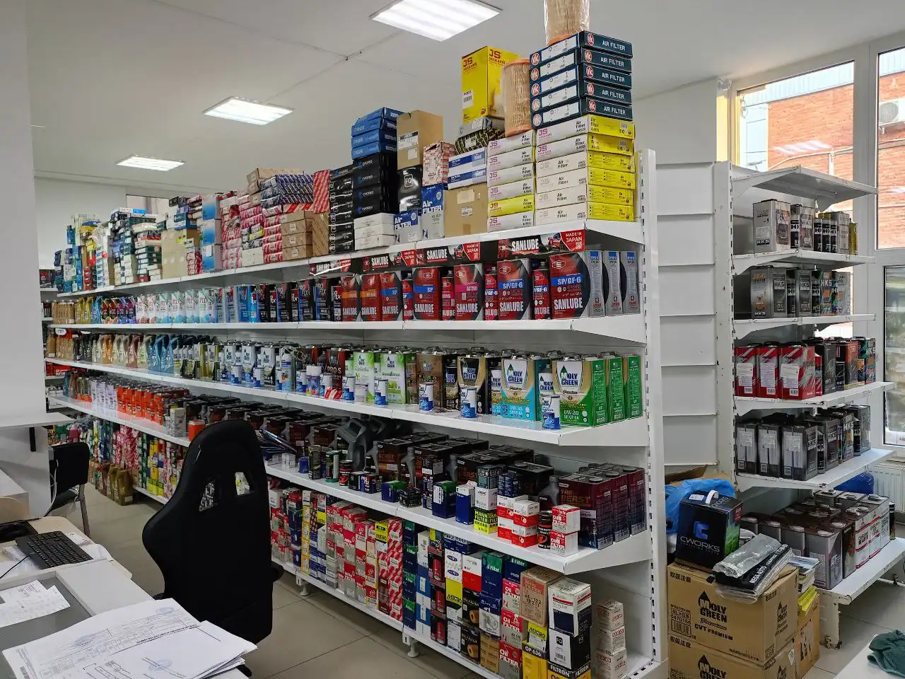 Продажа автомобильных запчастей и расходников в Краснодаре