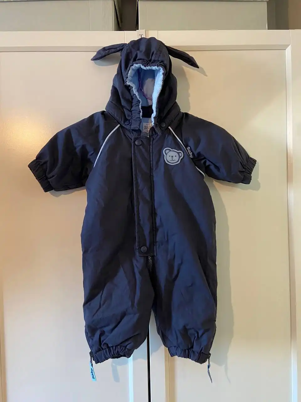 Продам детскую одежду в очень хорошем состоянии