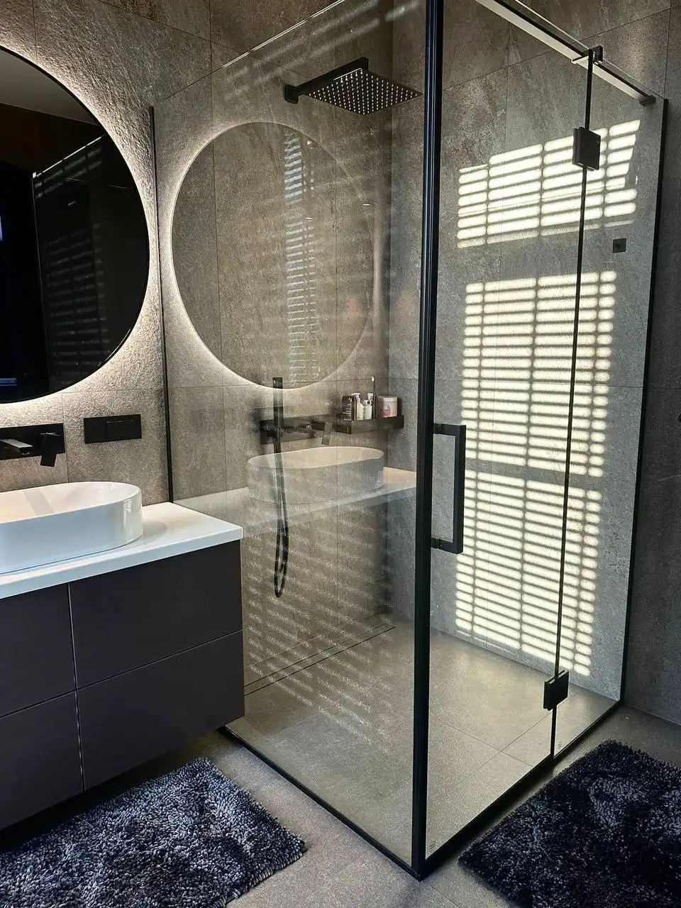 Изготовление конструкций из закаленного стекла на заказ