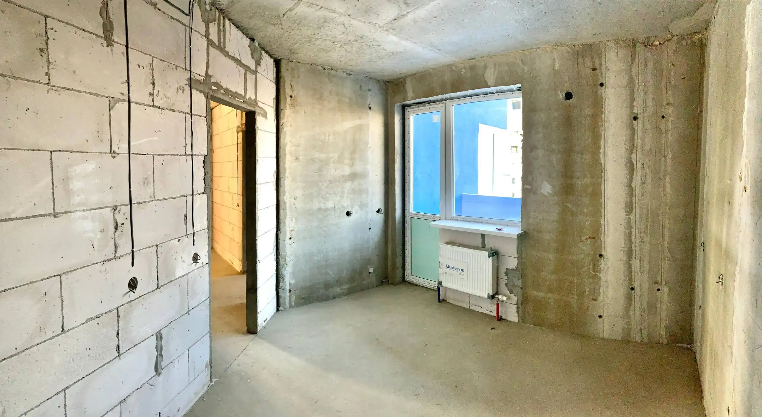 Сдается трехкомнатная квартира под склад или офис