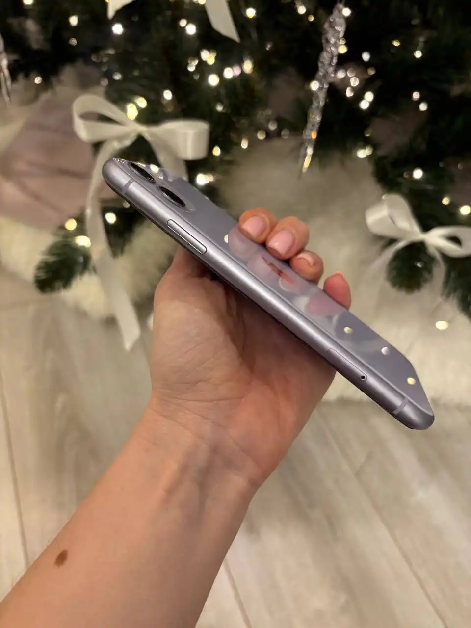 Продам iPhone 11 128 ГБ