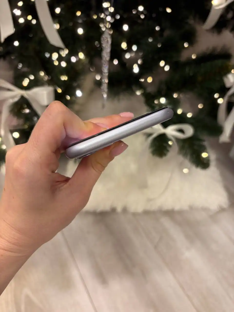 Продам iPhone 11 128 ГБ