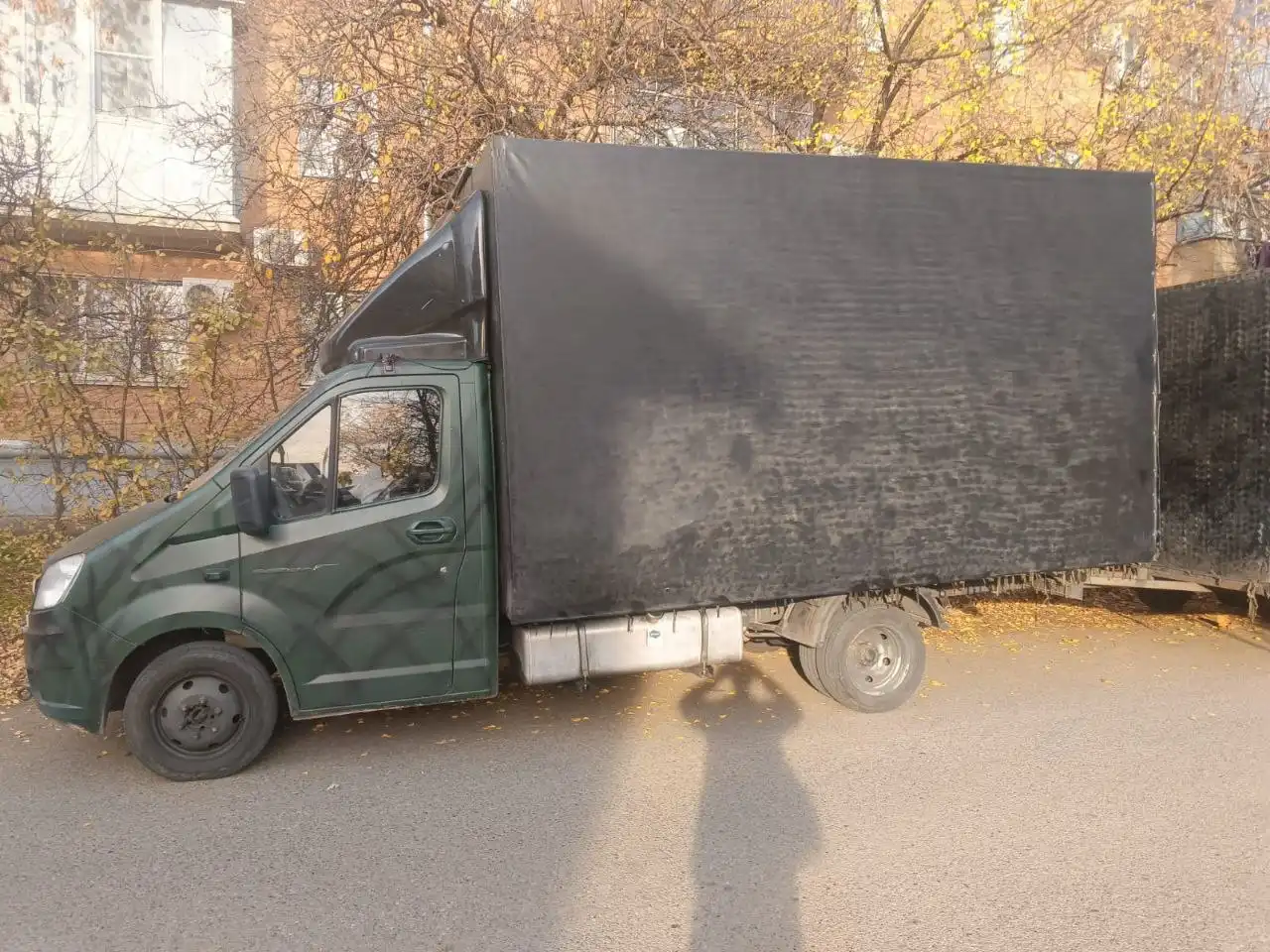 Запчасти для грузовика: двигатель, КПП, пневмоподушки, генератор, форсунки