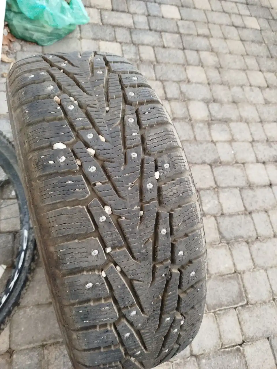 Зимняя резина 215/55 R18