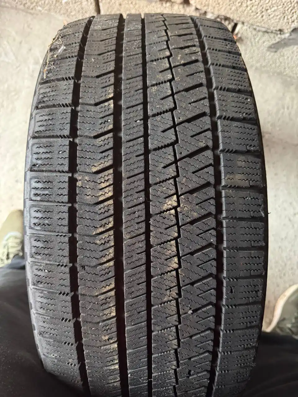 Зимняя резина 255/45R19