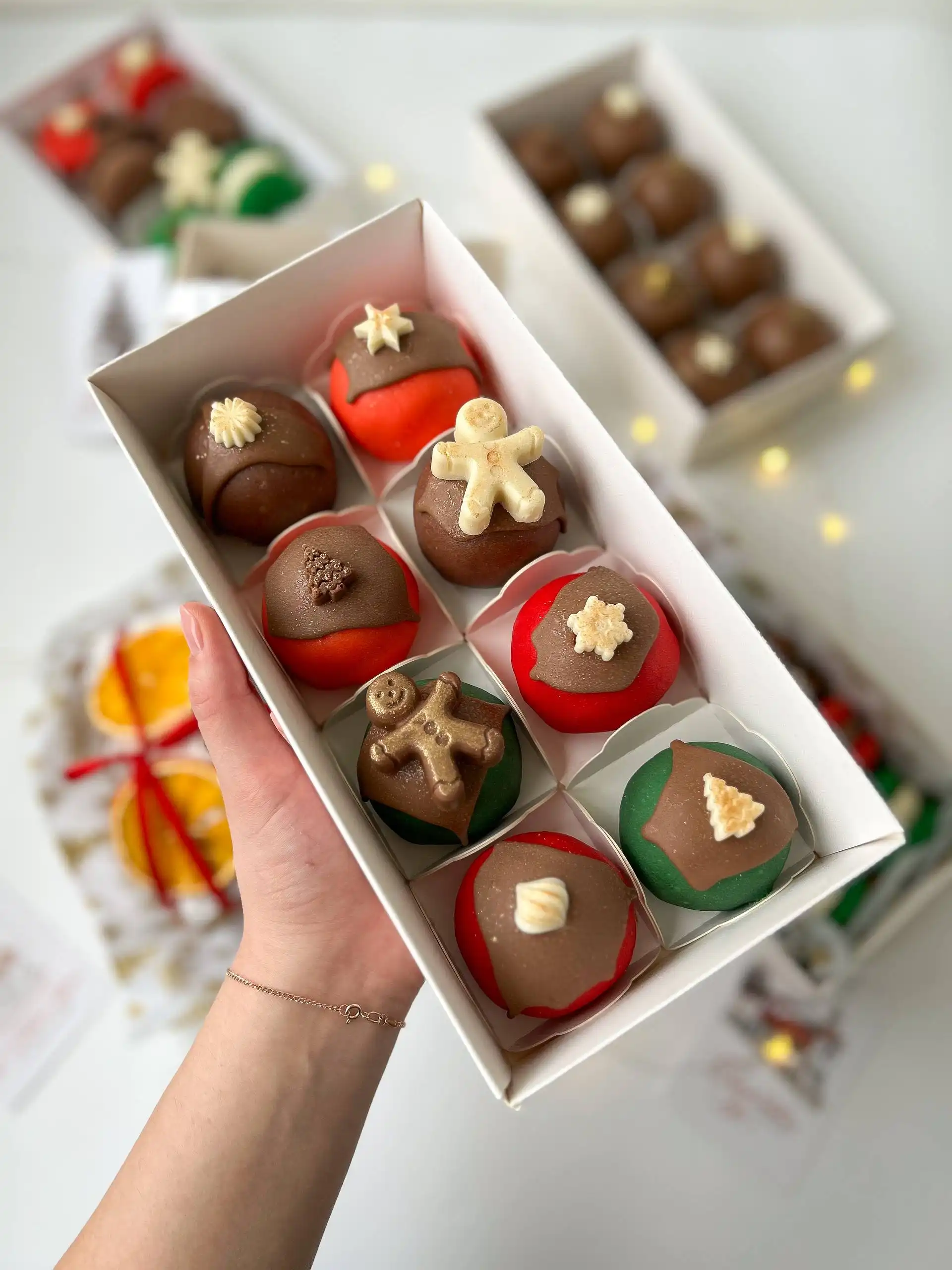 Рождественский кекс и новогодние моти в Краснодаре