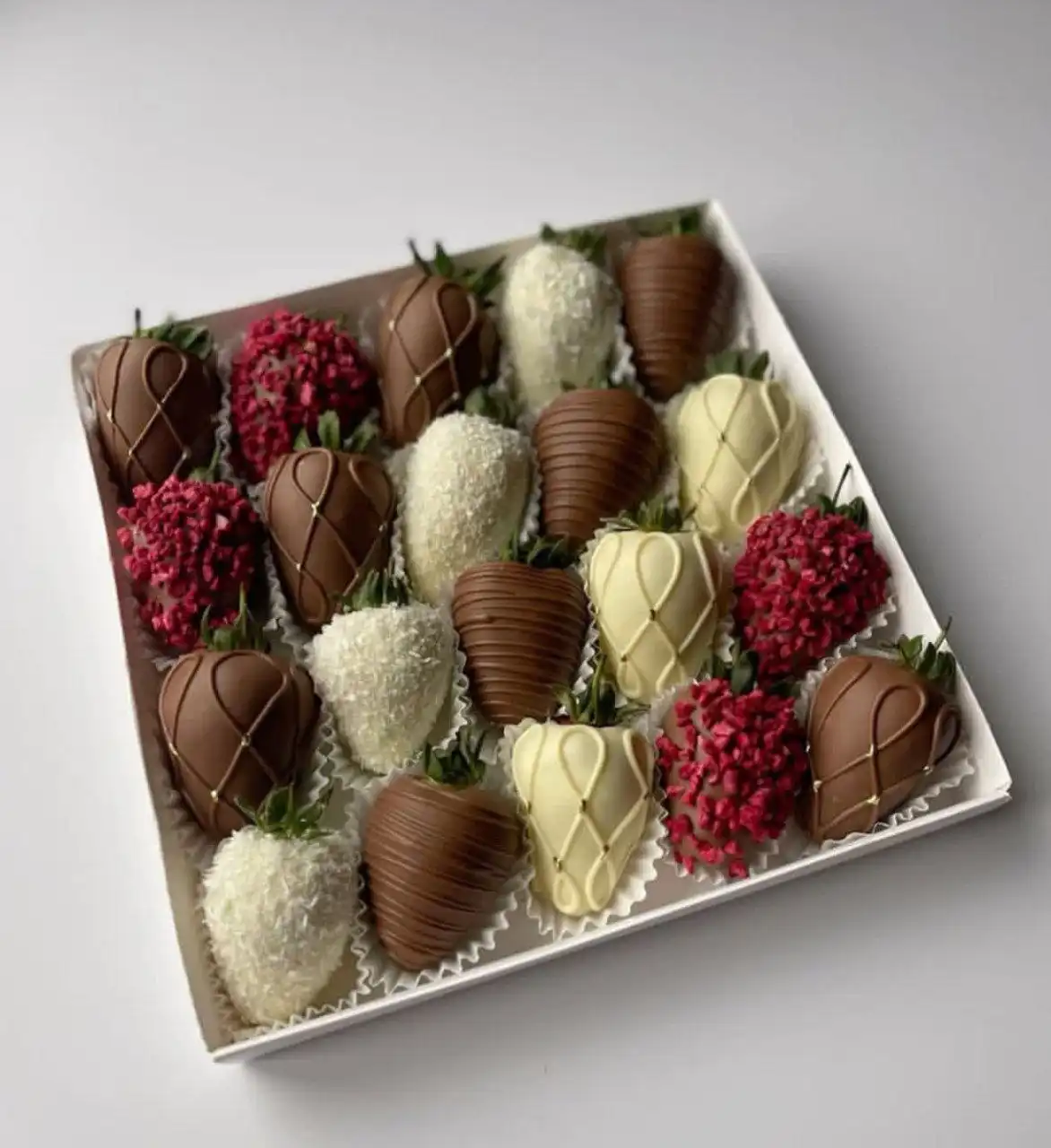 Наборы клубники и бананов в шоколаде с доставкой в Краснодаре