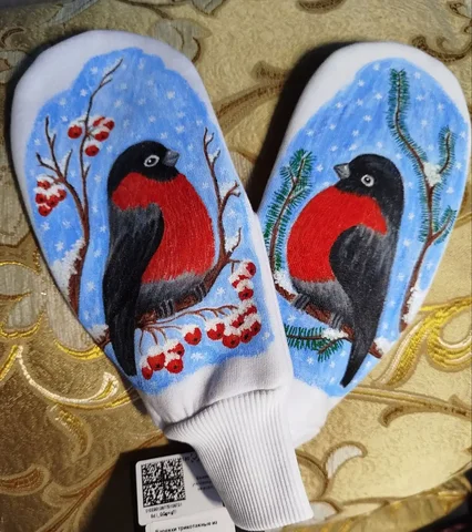 Варежки женские ручной работы с росписью снегирей - Спортивная одежда в Краснодар