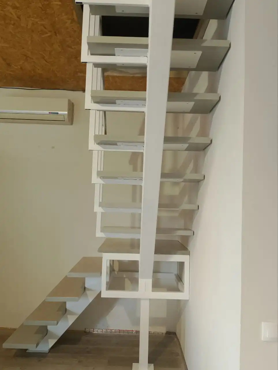 Изготовление и монтаж лестниц - Строительство и ремонт (Услуги) в Краснодар