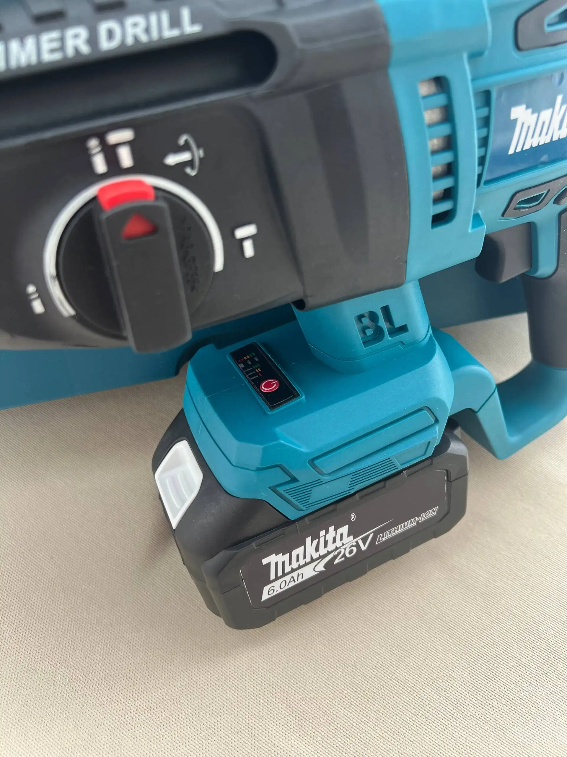 Аккумуляторный перфоратор Makita с комплектом - Электроинструменты (Готовый бизнес и оборудование) в Краснодар