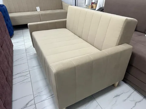 Стильный диван для маленькой комнаты - частное объявление в Краснодар