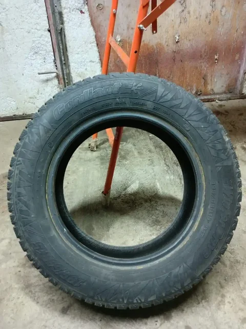 Продажа резины R15 195/65 без повреждений - Автобусы в Краснодар