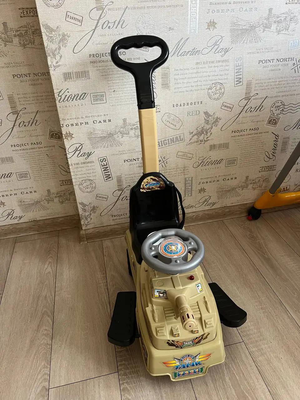 Детские товары: кроватка, стульчик, электрокачели, фитбол, подушка, каталка - Товары для детей в Краснодар