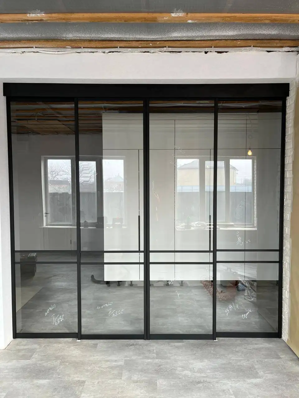 Изготовление конструкций из закалённого стекла на заказ - Строительство и ремонт (Услуги) в Краснодар