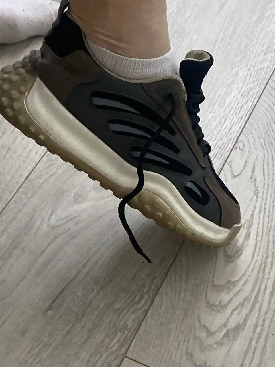 Отдам 4 пары обуви 40 размер - Обувь (Одежда) в Краснодар