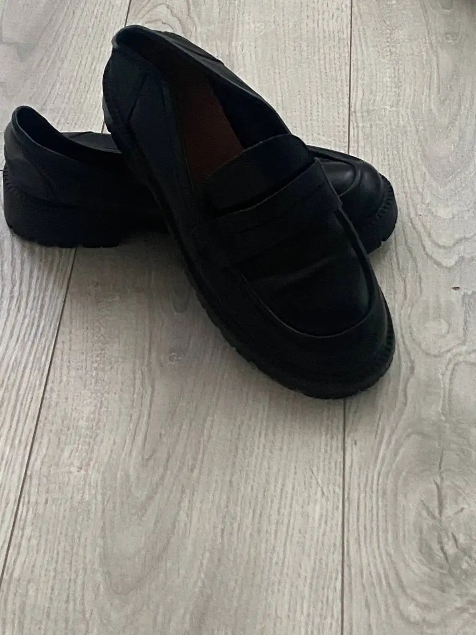 Отдам 4 пары обуви 40 размер - Обувь (Одежда) в Краснодар