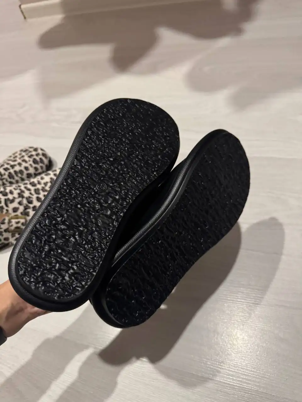 Продам новую обувь не подошла по размеру - Обувь (Одежда) в Краснодар