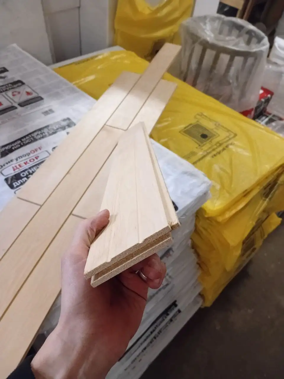 Паркет стеновой остатки ольха белорусская - Отделочные материалы (Для дома и дачи) в Краснодар