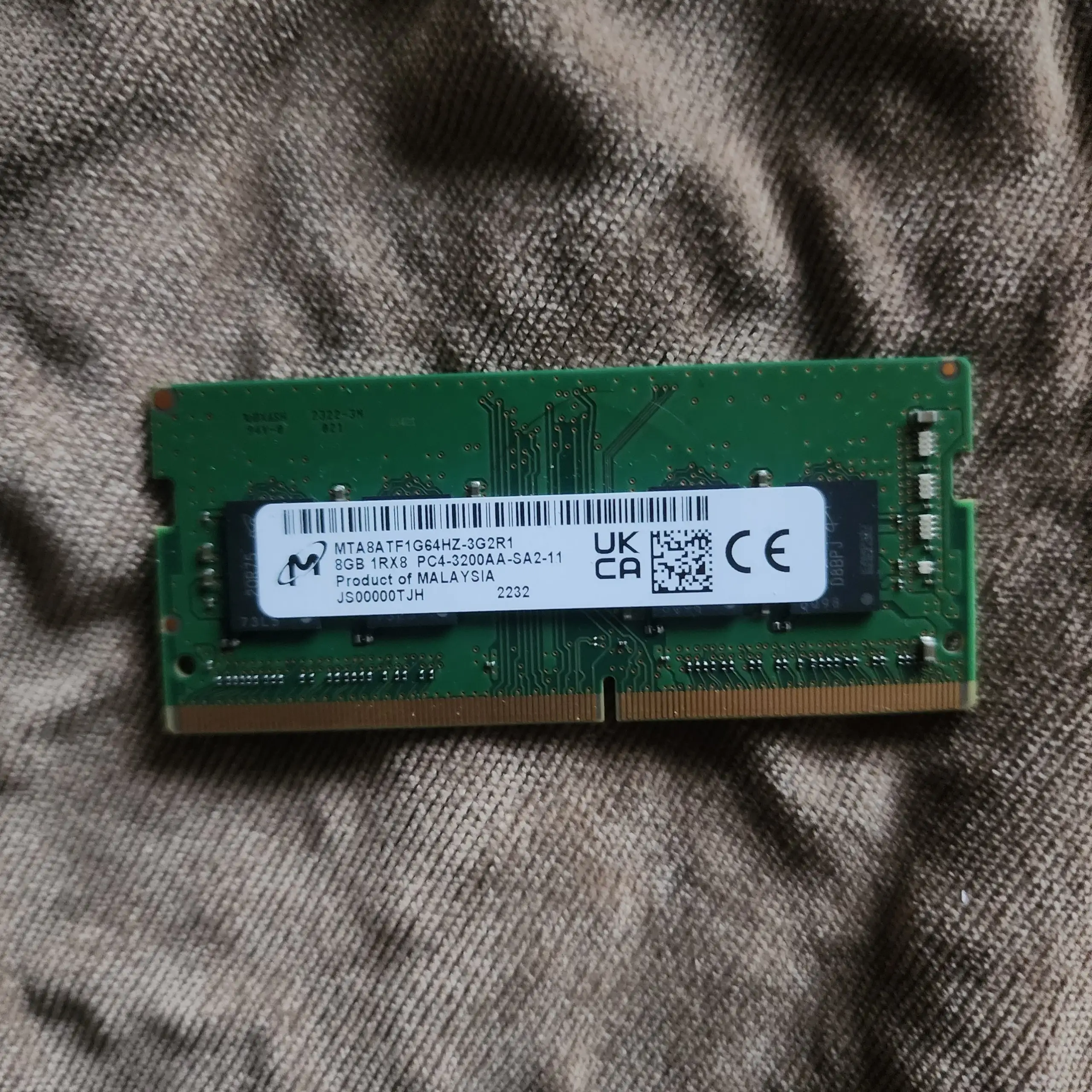 Продам DDR4 2 плашки по 8ГБ - Компьютерные комплектующие (Электроника) в Краснодар