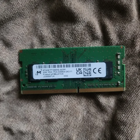 Продам DDR4 2 плашки по 8ГБ - Источники бесперебойного питания в Краснодар