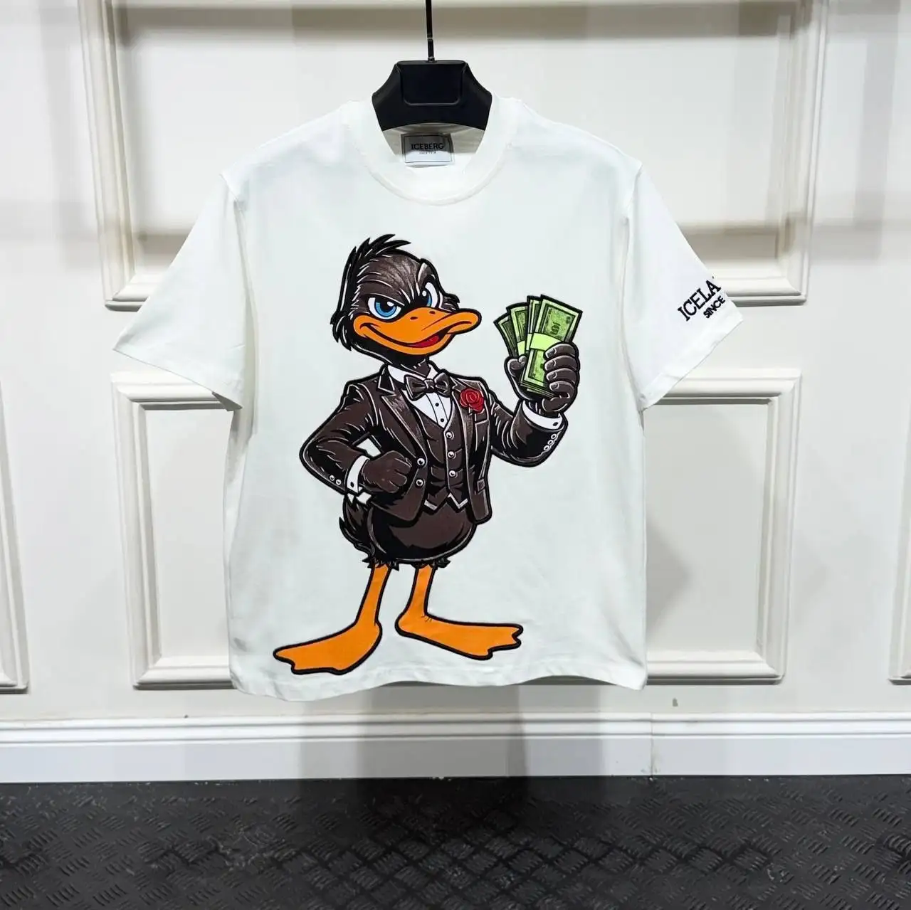 Эксклюзивные футболки премиум-качества от бренда Iceberg - Футболки (Одежда) в Краснодар